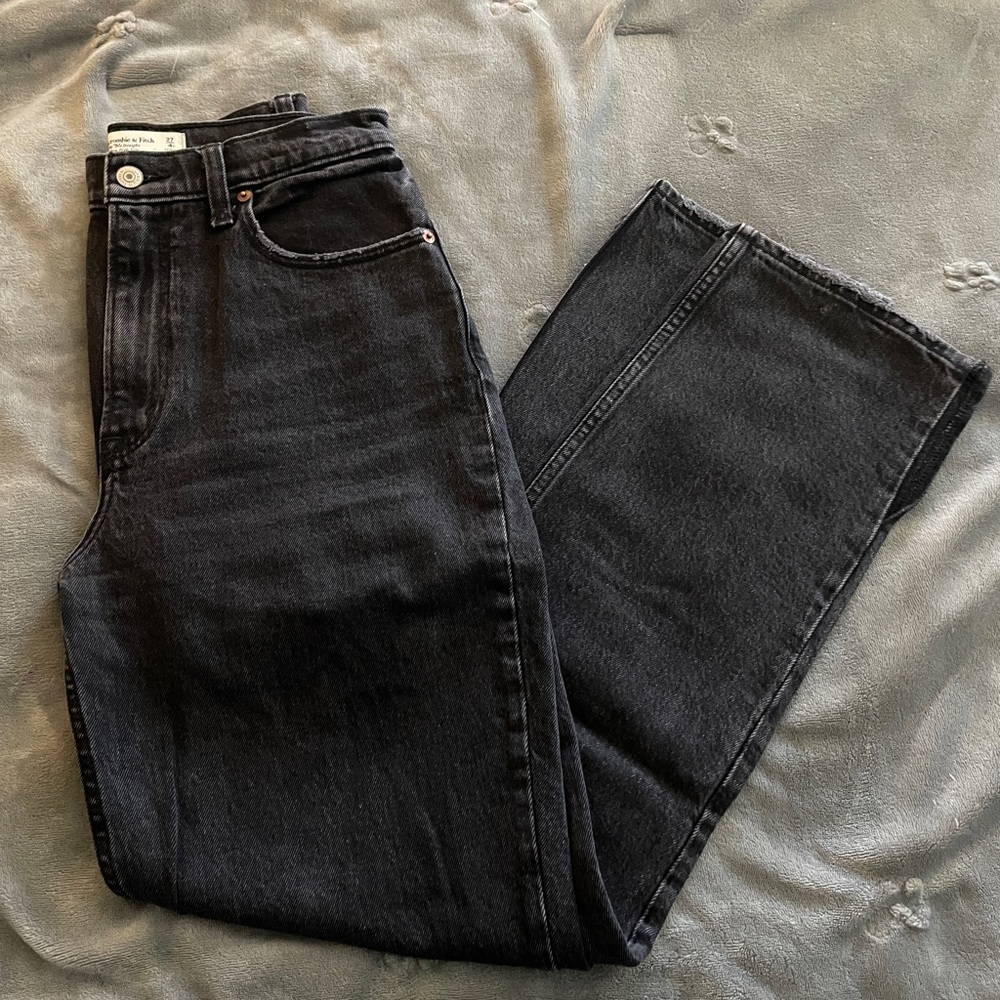 Abercrombie ‘90s Straight Ultra High Rise Jeans